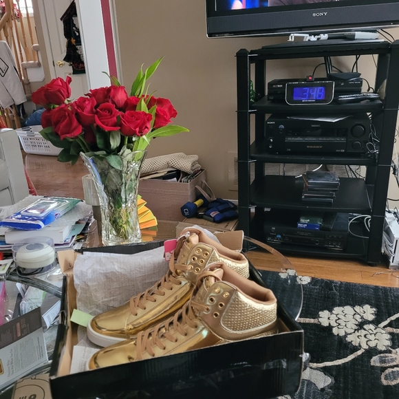 Ladies 👟 Sneakers - Picture 9 of 10